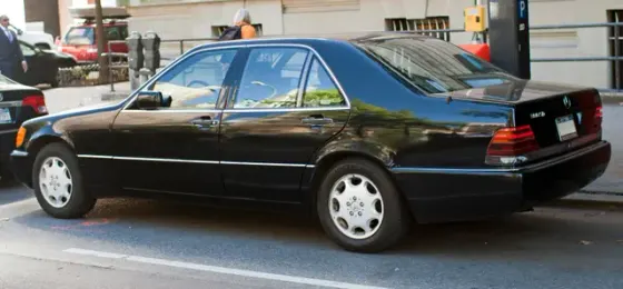 奔驰 · Mercedes-Benz S-Class 车系示例照片
